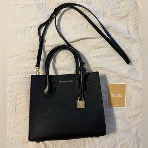 Michael kors Black crossbody